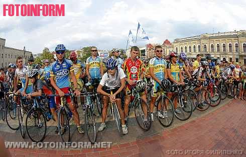 Всеукраинская велоэстафета в Кировограде, фото Игоря Филипенко